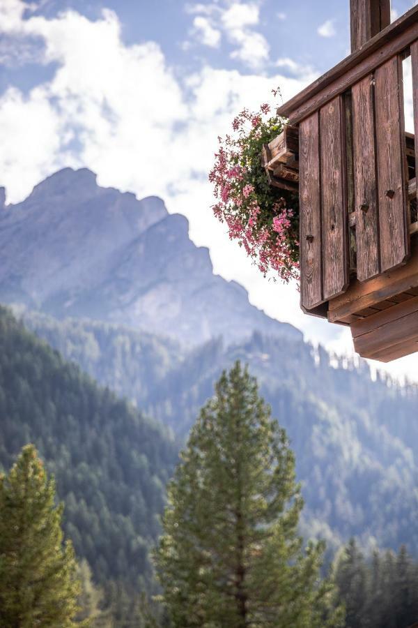 Waidacherhof Apartments Braies  Dış mekan fotoğraf